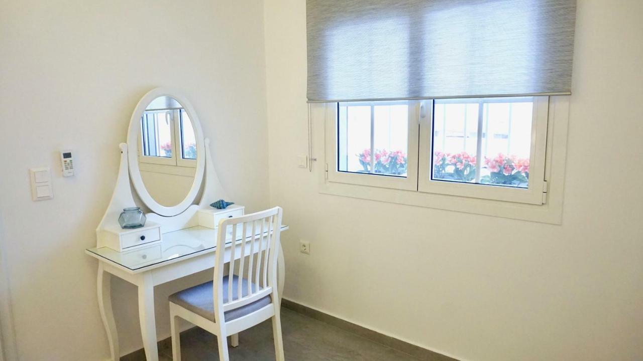 Апартаменты Cycladic Style Apt In Афины Экстерьер фото